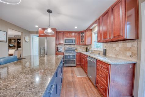 5124 Meadowridge Lane Hampton PA 15044