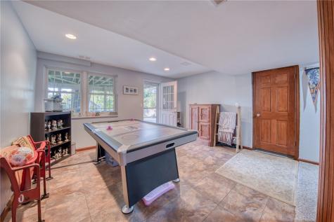5124 Meadowridge Lane Hampton PA 15044