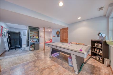5124 Meadowridge Lane Hampton PA 15044