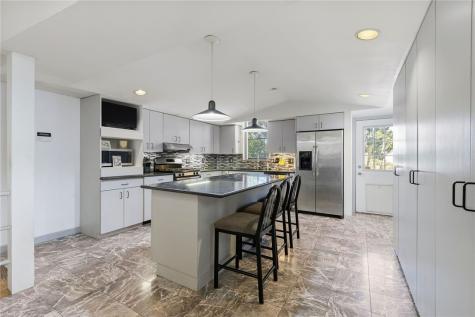 130 Lincoln Avenue Edgewood PA 15218