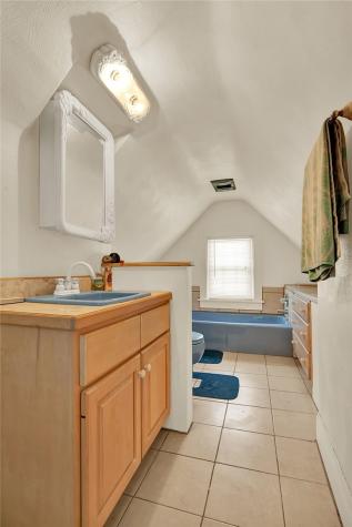35 Solomon Street Belle Vernon PA 15012