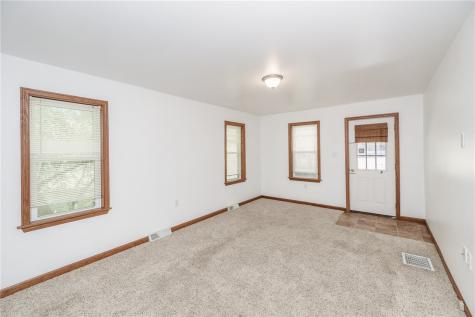 1717 1/2 5th Avenue Extension Manor Township PA 16226
