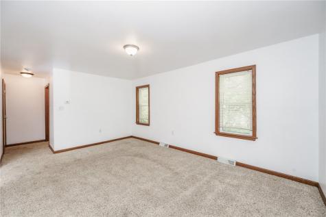 1717 1/2 5th Avenue Extension Manor Township PA 16226