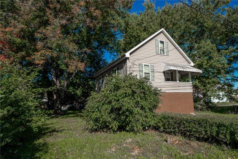 1717 1/2 5th Avenue Extension Manor Township PA 16226