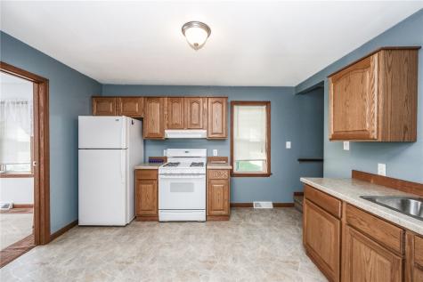 1717 1/2 5th Avenue Extension Manor Township PA 16226