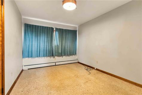41 Seanor Street Jeannette PA 15644