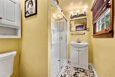 1808 Concord Drive Mccandless PA 15101