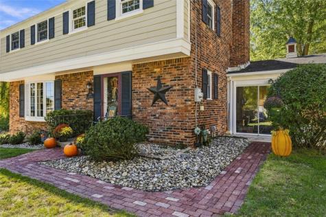 1808 Concord Drive Mccandless PA 15101