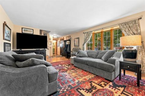 1808 Concord Drive Mccandless PA 15101