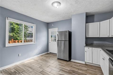212 8th Street Sharpsburg PA 15215