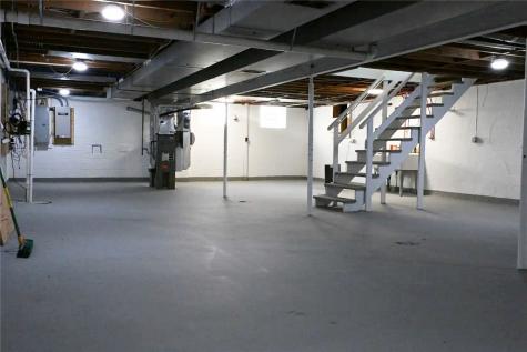 236 California Road California PA 15417
