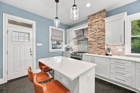 400 Venture Street Observatory Hill PA 15214