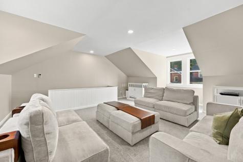 400 Venture Street Observatory Hill PA 15214