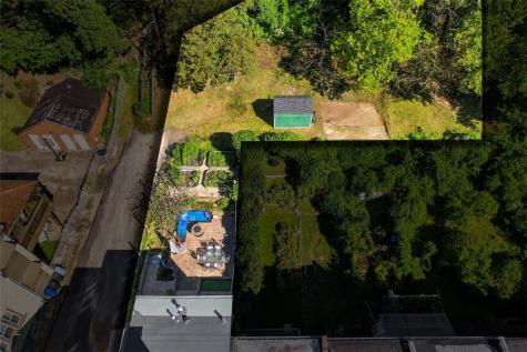 400 Venture Street Observatory Hill PA 15214