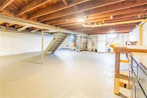 621 S Gossler Hill Road Kiskiminetas Township PA 15656