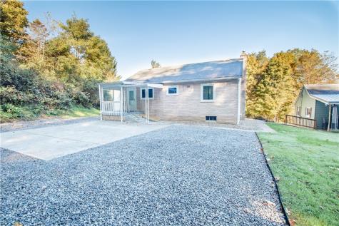 621 S Gossler Hill Road Kiskiminetas Township PA 15656
