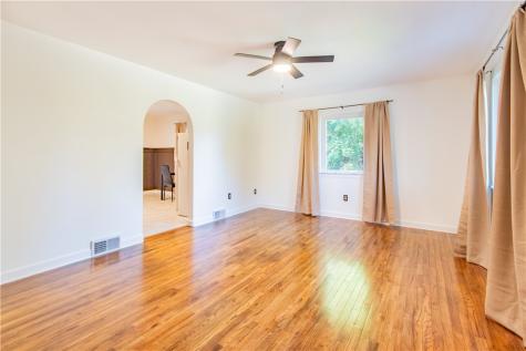 621 S Gossler Hill Road Kiskiminetas Township PA 15656
