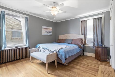 369 Center Avenue West View PA 15229