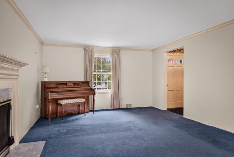 904 Lovingston Drive Mt Lebanon PA 15216