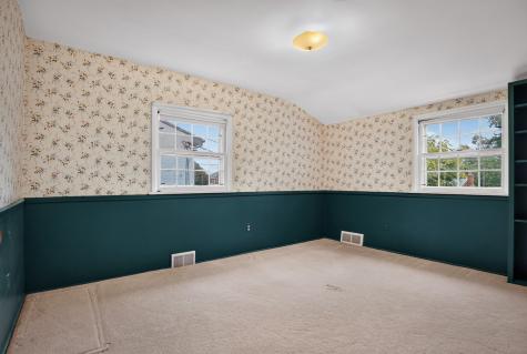 904 Lovingston Drive Mt Lebanon PA 15216