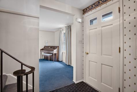 904 Lovingston Drive Mt Lebanon PA 15216