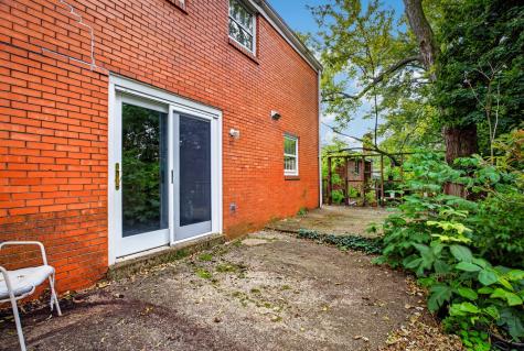 904 Lovingston Drive Mt Lebanon PA 15216
