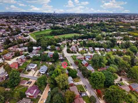 904 Lovingston Drive Mt Lebanon PA 15216