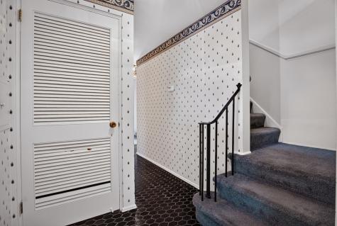 904 Lovingston Drive Mt Lebanon PA 15216