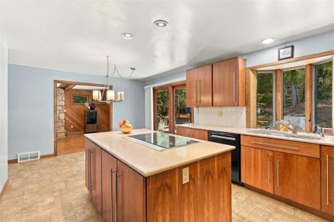 4282 Forest Glen Drive Hampton PA 15101