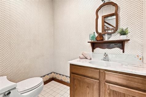 4282 Forest Glen Drive Hampton PA 15101
