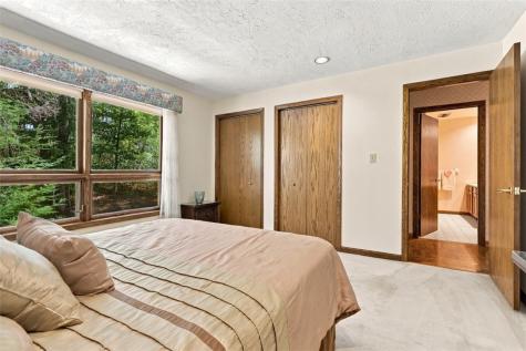 4282 Forest Glen Drive Hampton PA 15101