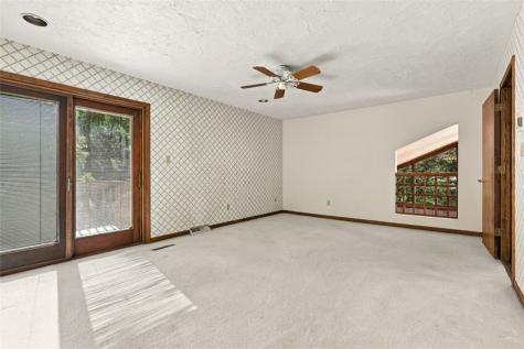 4282 Forest Glen Drive Hampton PA 15101