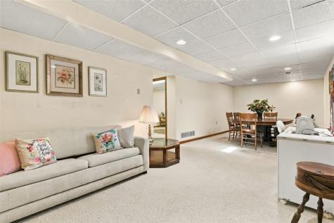 4282 Forest Glen Drive Hampton PA 15101