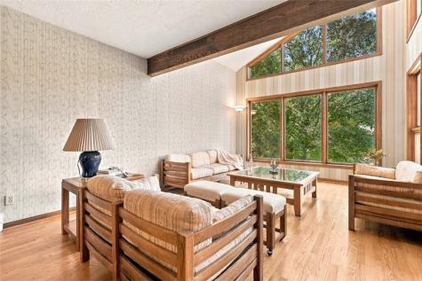 4282 Forest Glen Drive Hampton PA 15101