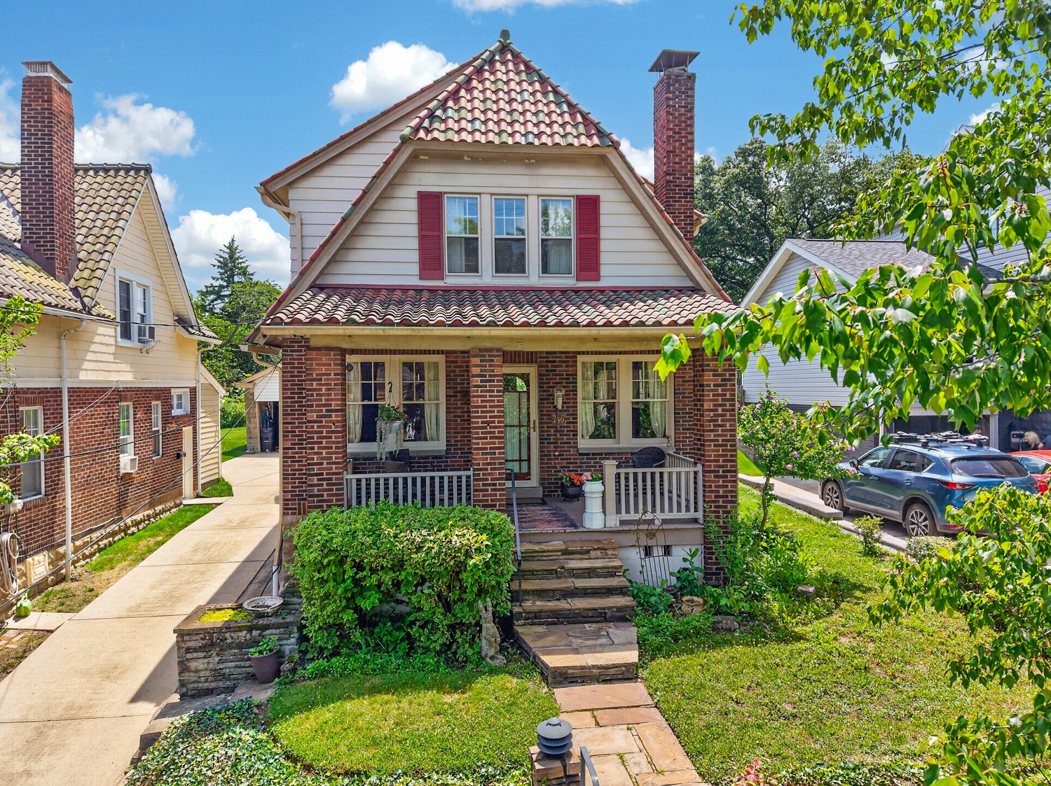 246 Hazel Drive Mt Lebanon PA 15228
