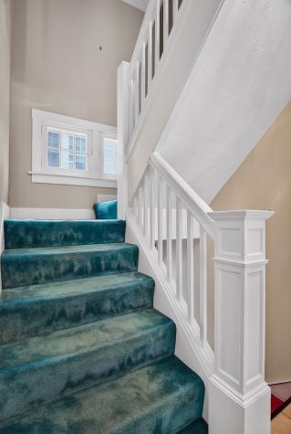 246 Hazel Drive Mt Lebanon PA 15228