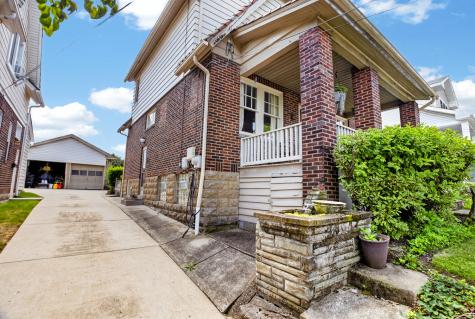 246 Hazel Drive Mt Lebanon PA 15228