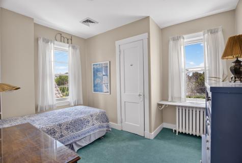 246 Hazel Drive Mt Lebanon PA 15228