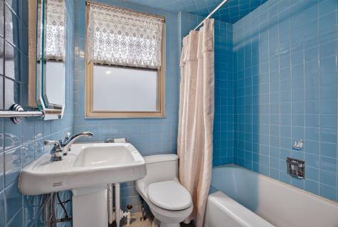 246 Hazel Drive Mt Lebanon PA 15228