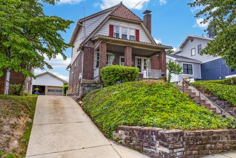 246 Hazel Drive Mt Lebanon PA 15228