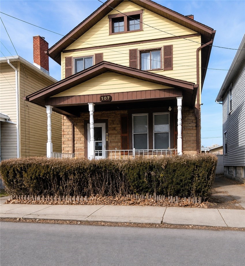 107 E 1st Avenue Tarentum PA 15084