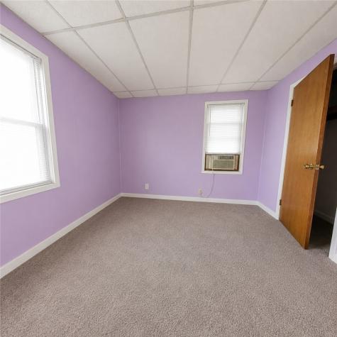 107 E 1st Avenue Tarentum PA 15084
