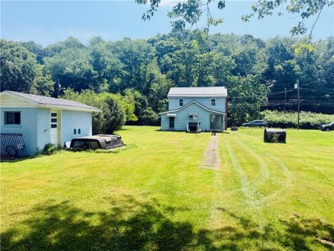 1231 And 1233 Pegtown Avenue North Apollo PA 15673