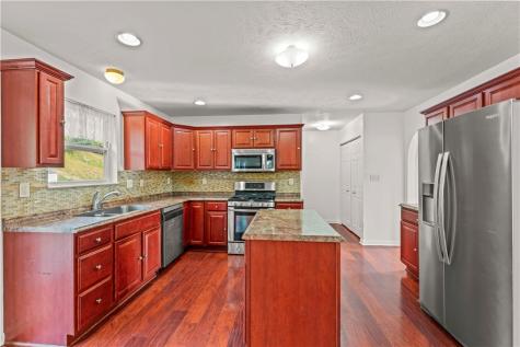 302 Summit Circle Chartiers PA 15342