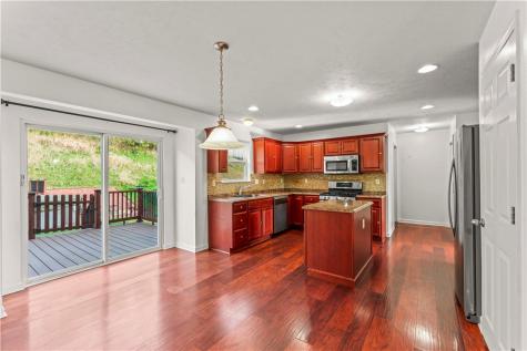 302 Summit Circle Chartiers PA 15342