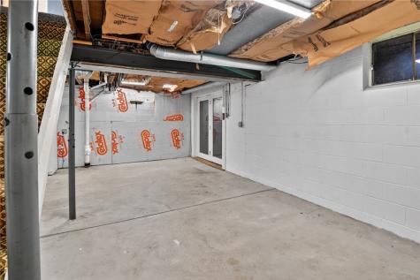 3360 Mcroberts Road Castle Shannon PA 15234