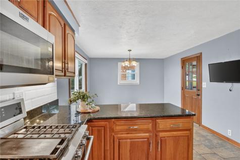 3360 Mcroberts Road Castle Shannon PA 15234