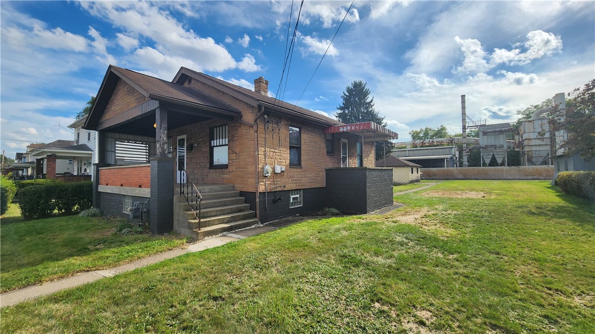 4611 5th Avenue Beaver Falls PA 15010