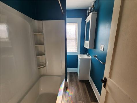 4611 5th Avenue Beaver Falls PA 15010