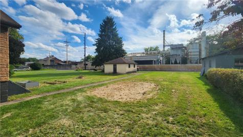 4611 5th Avenue Beaver Falls PA 15010